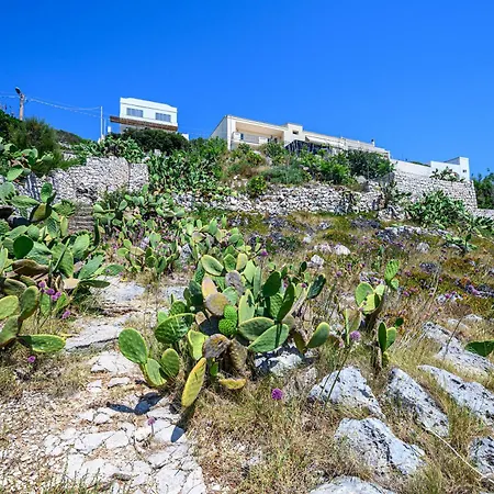 Punta Correnti Seaview Apartments, Castro Marina 카스트로