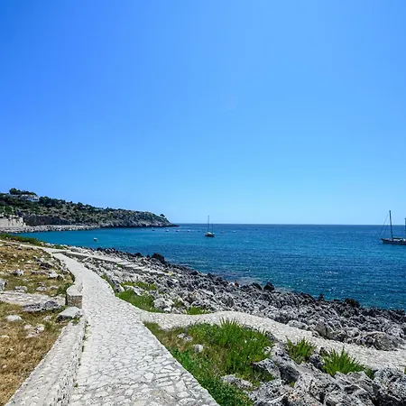 Punta Correnti Seaview Apartments, Castro Marina 카스트로