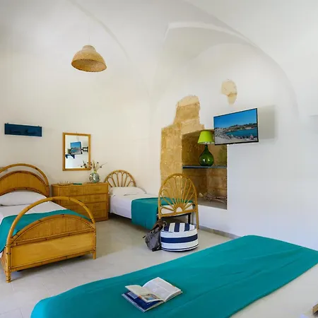 Punta Correnti Seaview Apartments, Castro Marina 카스트로
