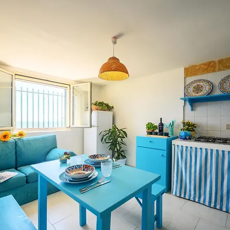 Punta Correnti Seaview Apartments, Castro Marina 게스트하우스