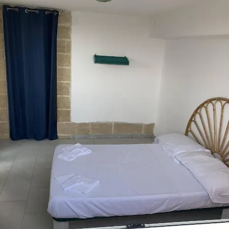 Punta Correnti Seaview Apartments, Castro Marina