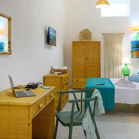 Punta Correnti Seaview Apartments, Castro Marina