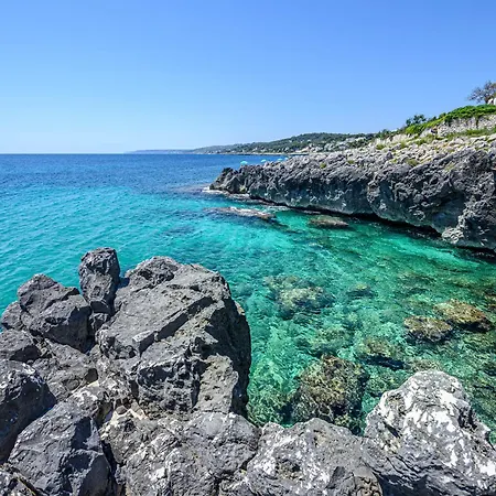 Guest house Punta Correnti Seaview Apartments, Castro Marina *