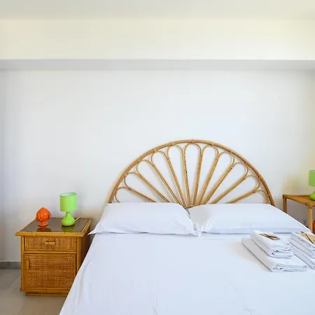Punta Correnti Seaview Apartments, Castro Marina *