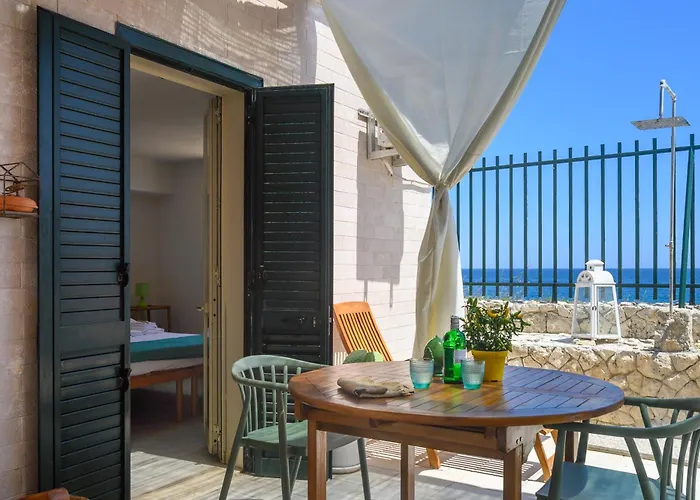 Punta Correnti Seaview Apartments, Castro Marina ゲストハウス Castro (Lecce)