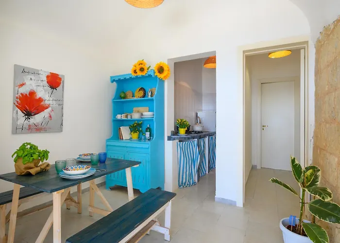ゲストハウス Punta Correnti Seaview Apartments, Castro Marina